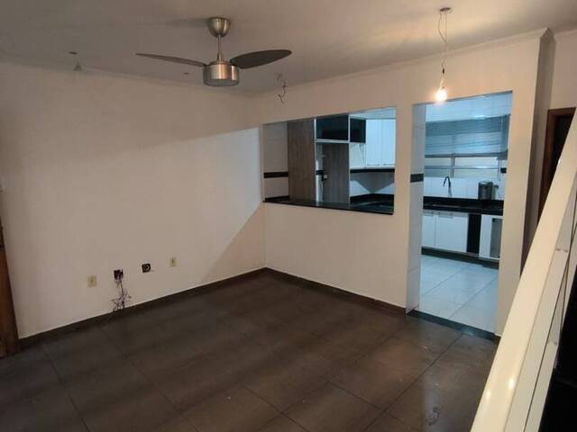 #51 - Casa em condomínio para Venda em São Vicente - SP