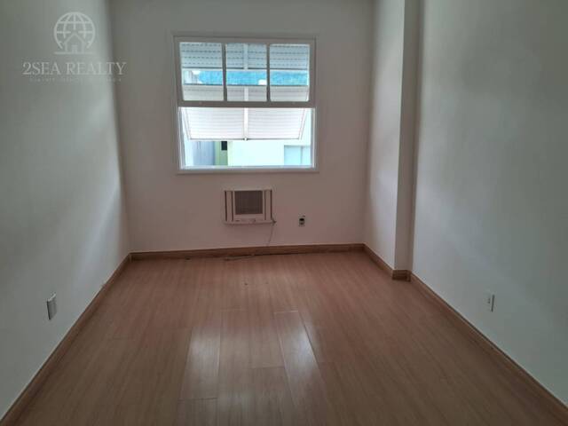 Apartamento para Venda em Santos - 5