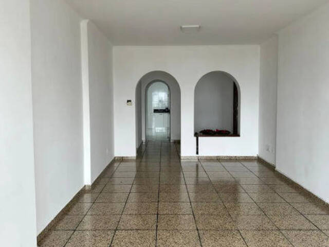 #784 - Apartamento para Venda em São Vicente - SP