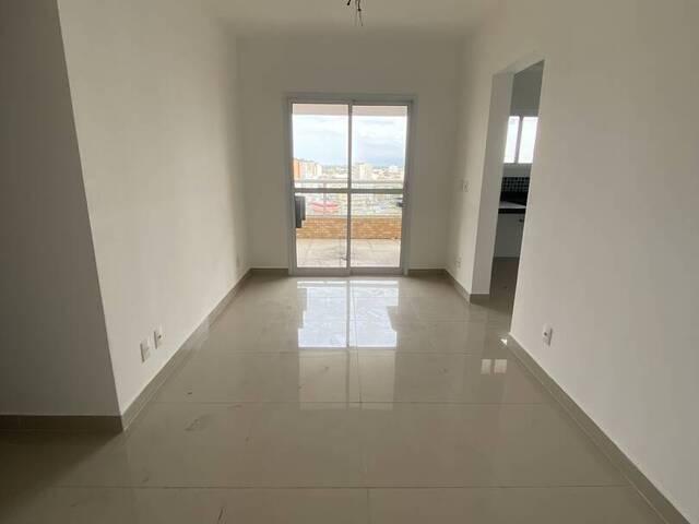 #820 - Apartamento para Venda em São Vicente - SP