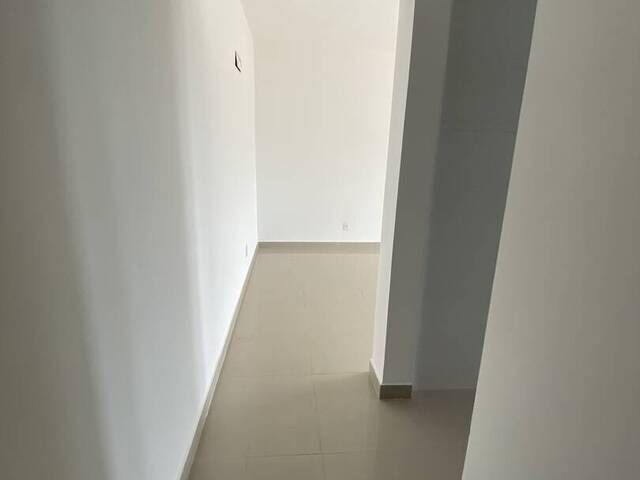 #824 - Apartamento para Venda em São Vicente - SP