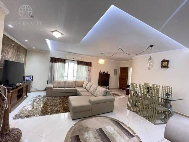 #841 - Casa para Venda em Santos - SP