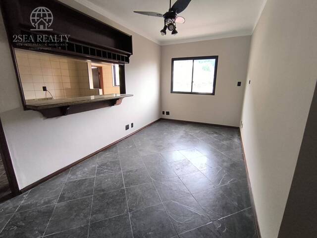 #869 - Apartamento para Venda em Santos - SP