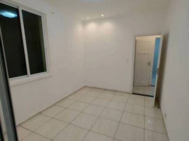 #871 - Apartamento para Venda em Santos - SP