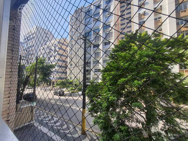 #888 - Apartamento para Venda em Santos - SP