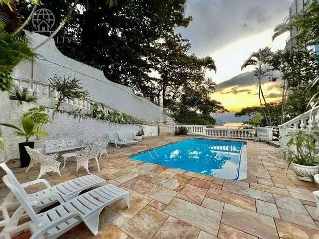 #893 - Casa para Venda em São Vicente - SP