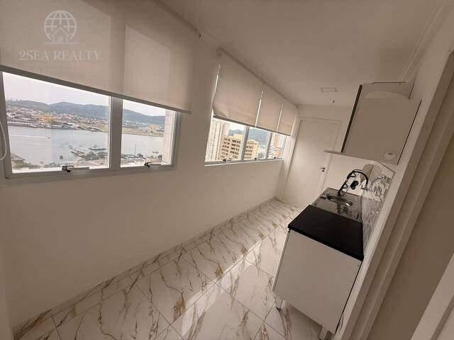 #940 - Sala para Locação em Santos - SP