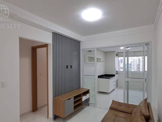 #952 - Apartamento para Locação em Santos - SP