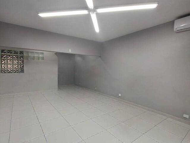 #956 - Sala para Locação em Santos - SP
