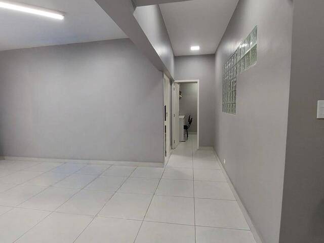 #956 - Sala para Locação em Santos - SP