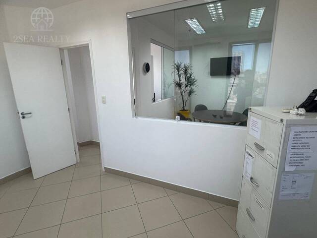 #960 - Sala para Locação em Santos - SP