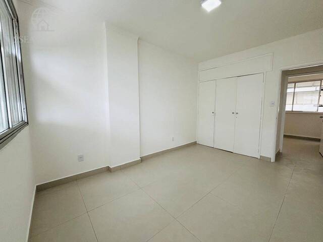 Apartamento para Venda em Santos - 4