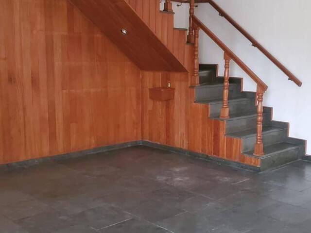 #1121 - Casa para Venda em São Vicente - SP