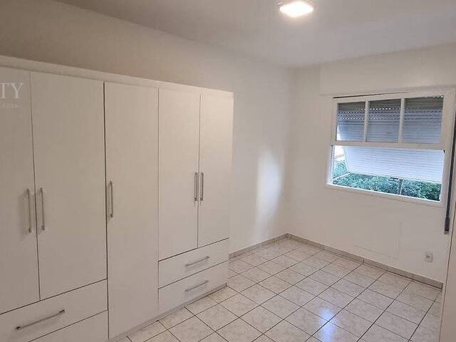 #1143 - Apartamento para Locação em Santos - SP