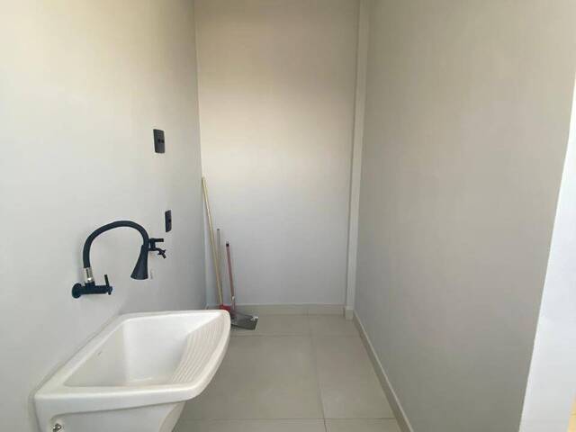 Apartamento para Venda em São Vicente - 4