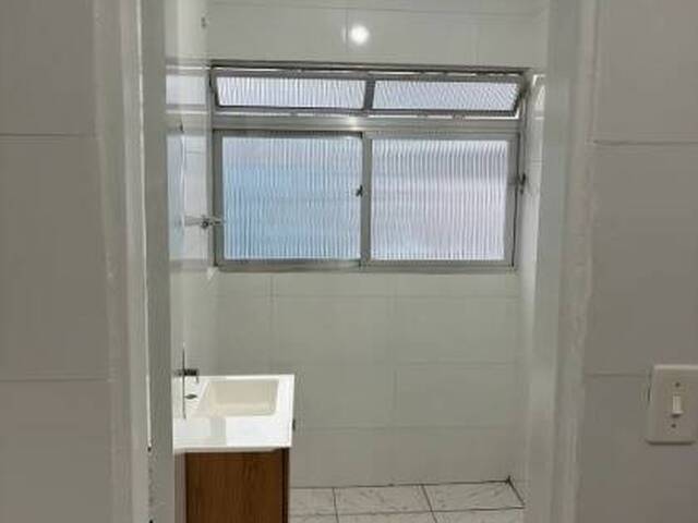 Apartamento para Venda em São Vicente - 3