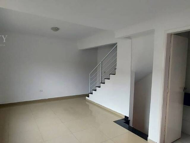 #157 - Casa em condomínio para Locação em Santos - SP