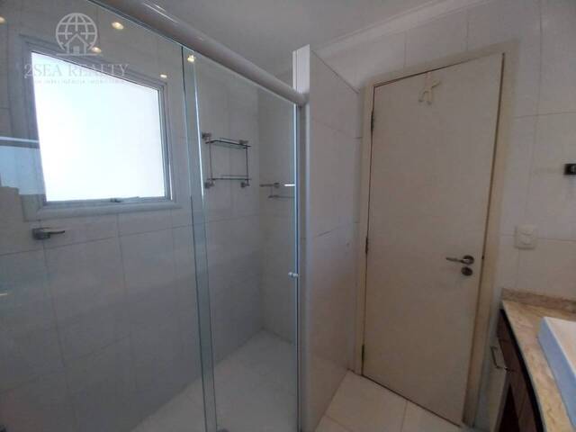 #167 - Apartamento para Locação em Santos - SP