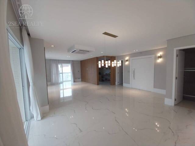 #169 - Apartamento para Venda em Santos - SP