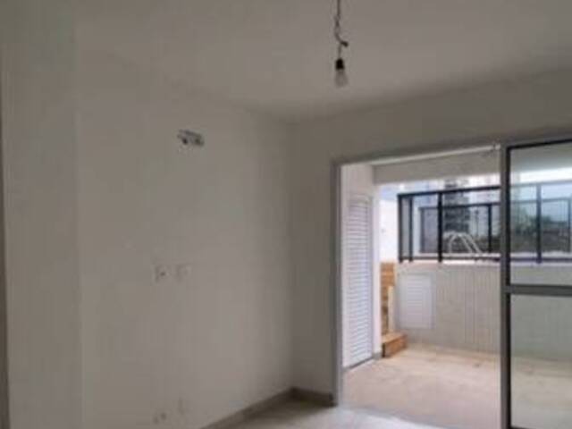 #205 - Casa para Venda em Santos - SP