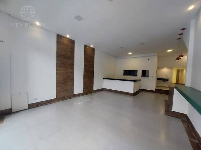 #246 - Loja para Venda em Santos - SP
