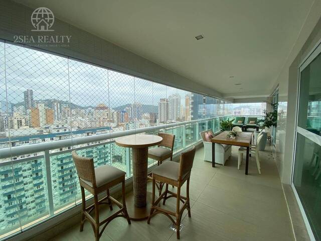 #311 - Apartamento para Venda em Santos - SP