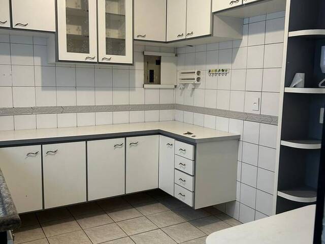 #334 - Apartamento para Venda em São Vicente - SP