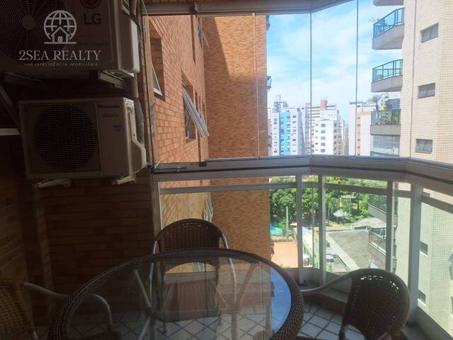 #348 - Apartamento para Venda em Santos - SP