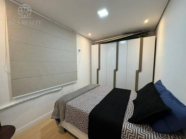 #437 - Apartamento para Venda em Praia Grande - SP