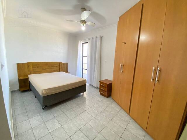 #451 - Apartamento para Venda em Praia Grande - SP