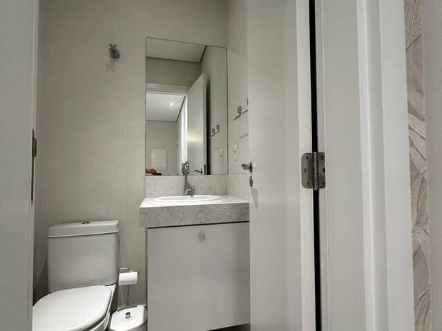 #486 - Apartamento para Locação em Santos - SP