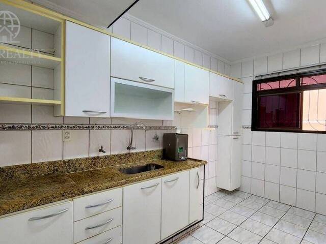 Venda em Ponta da Praia - Santos