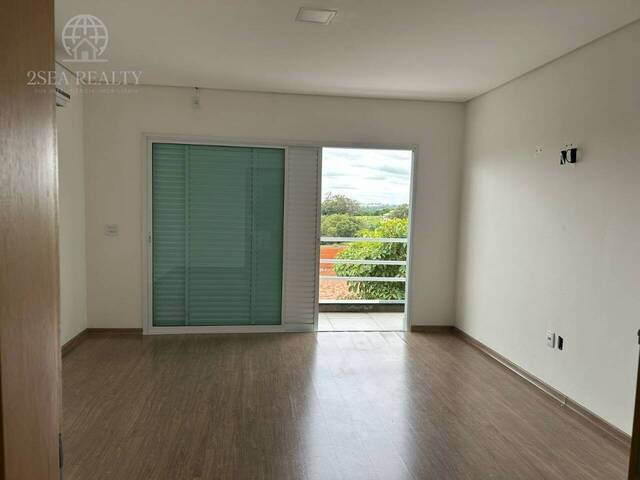 #550 - Casa em condomínio para Venda em  - 