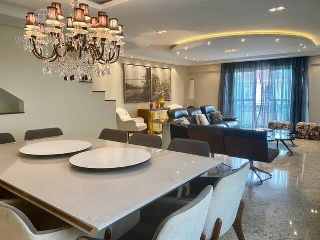 #557 - Casa para Venda em Santos - SP