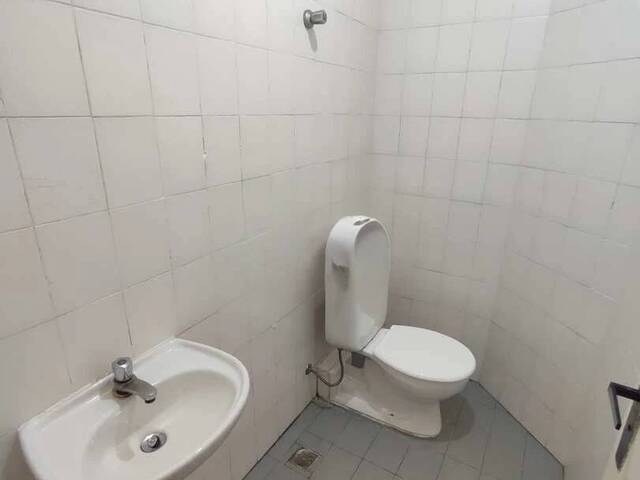 #558 - Sala para Locação em Santos - SP