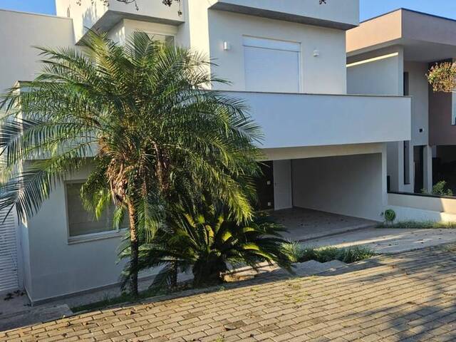 #573 - Casa em condomínio para Venda em  - 