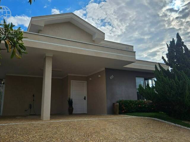 #590 - Casa em condomínio para Venda em  - 