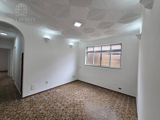 Locação em Encruzilhada - Santos