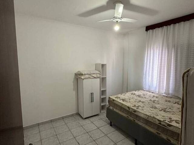 #652 - Apartamento para Venda em Praia Grande - SP