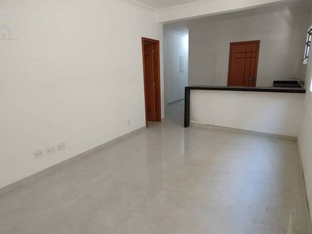 #669 - Casa para Venda em Santos - SP