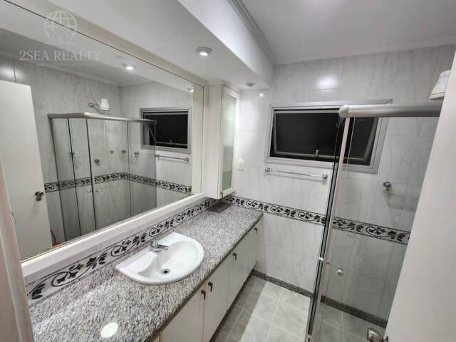 #674 - Apartamento para Venda em Santos - SP