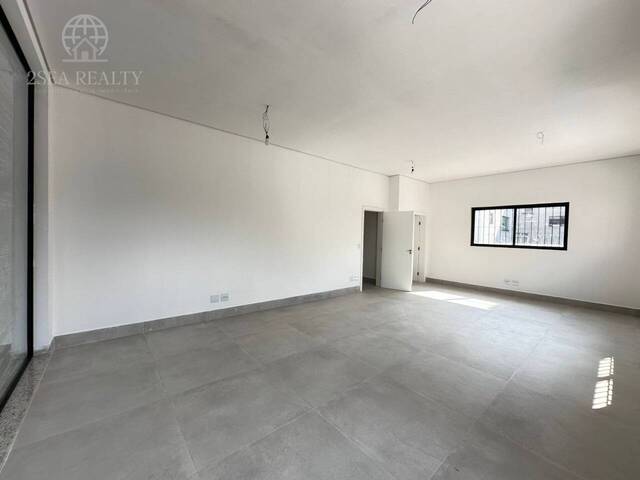 #684 - Galpão para Venda em Santos - SP