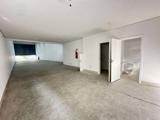 #684 - Galpão para Venda em Santos - SP