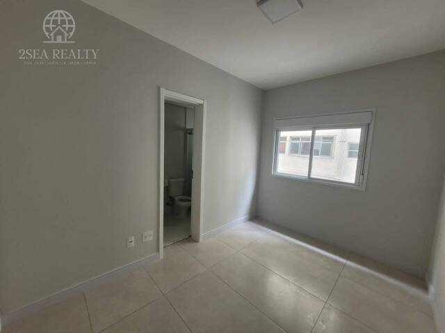 Apartamento para Venda em Santos - 4