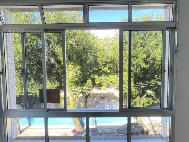 #748 - Apartamento para Venda em Santos - SP