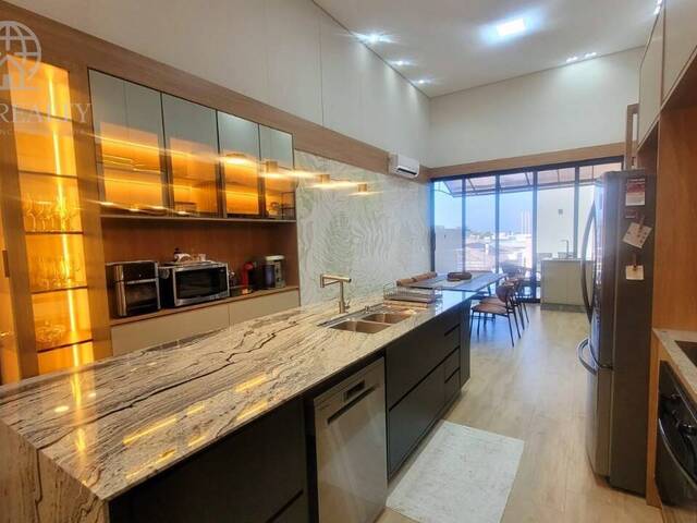 #762 - Casa em condomínio para Venda em  - 