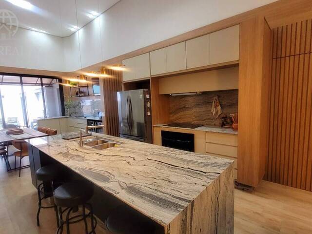 #762 - Casa em condomínio para Venda em  - 